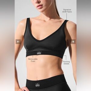 Alo Airlift Line Up Bra in Black